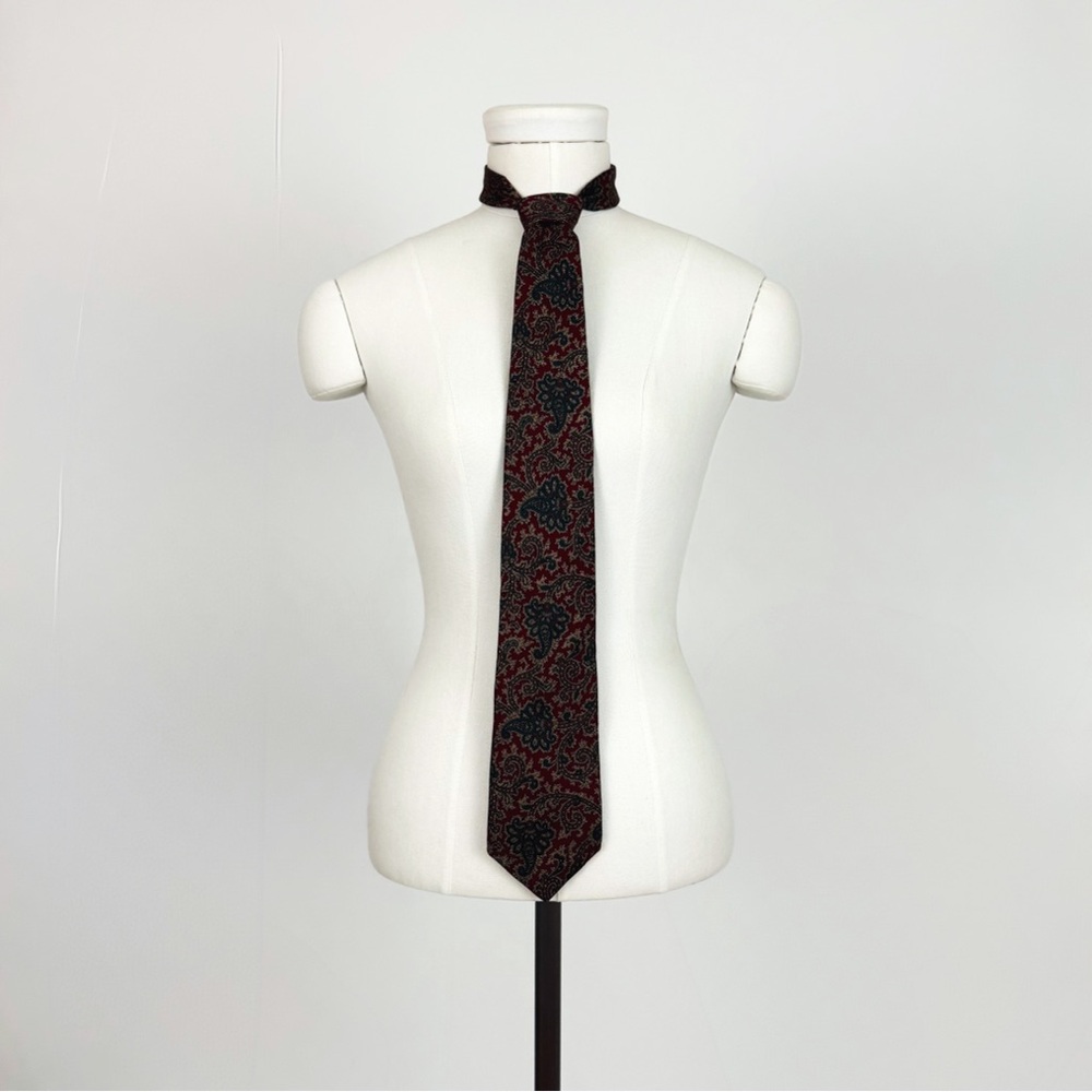 Vintage Pure Silk Necktie in Paisley